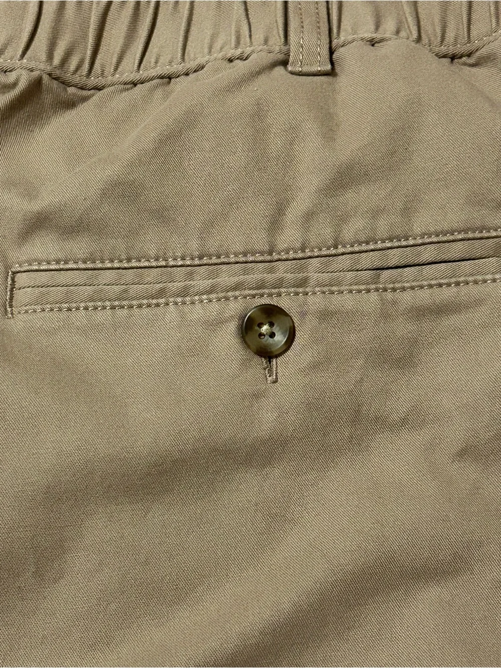 Old Navy Women’s Khaki Flat-Front Shorts